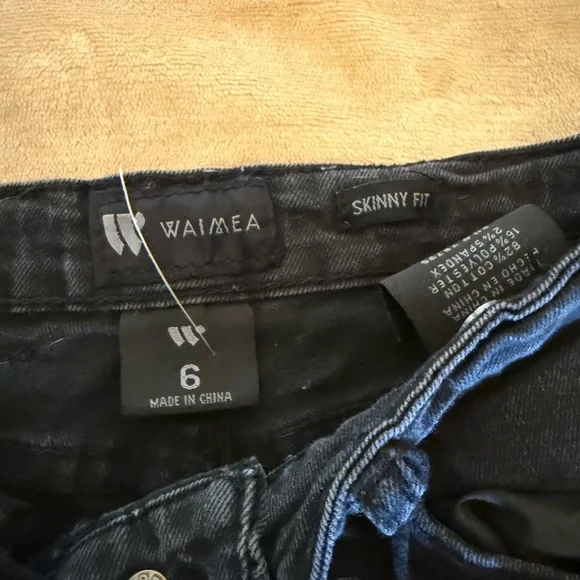 Stylish Black Distressed Kids Jeans - Picture 5 of 8